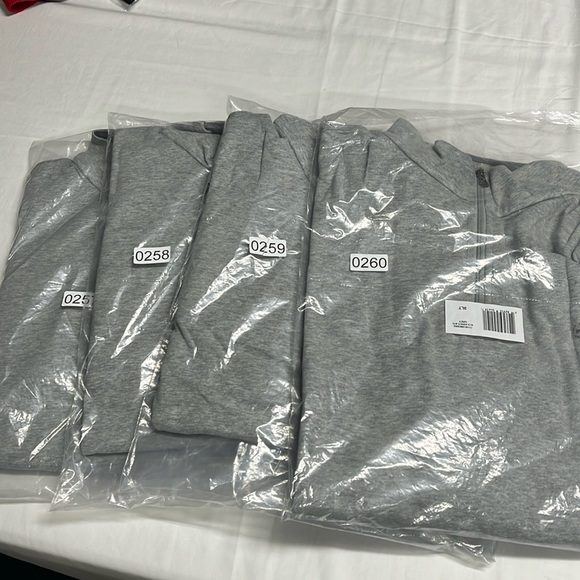 Polo Ralph Lauren Men's Luxury Quarter-Zip Pullover. 58% polyester 42% cotton - Picture 15 of 15